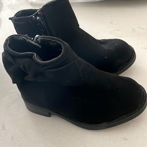 Babygirl black boots toddler size 5